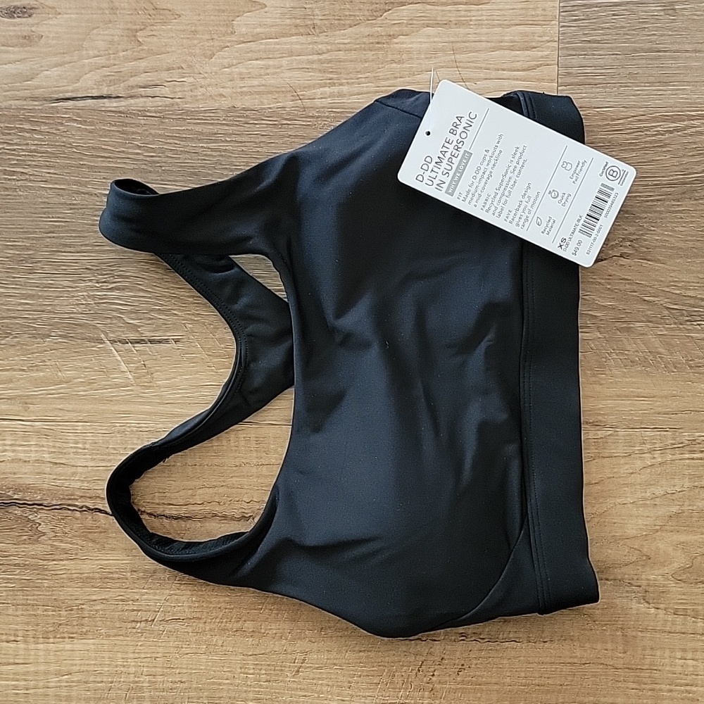 NWT Athleta black D-DD ultimate bra, size xs